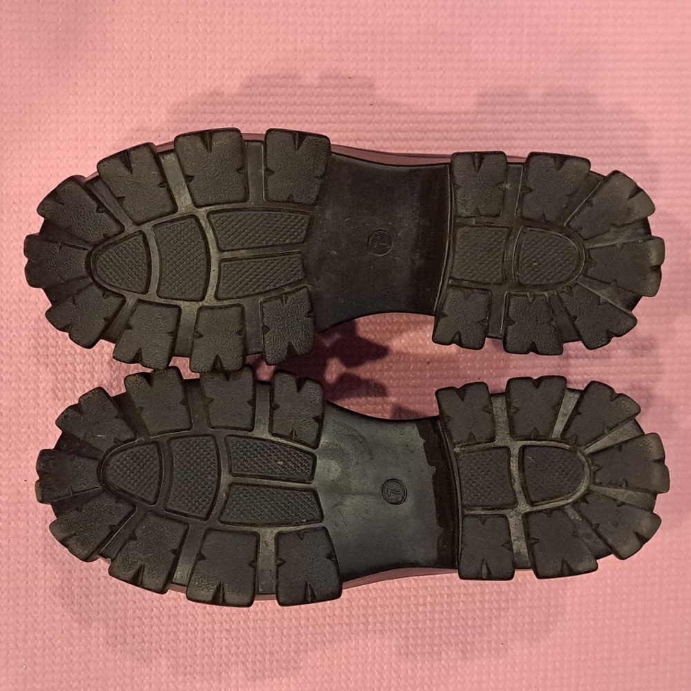 Ardene Black Platform Loafers - Picture 3 of 9